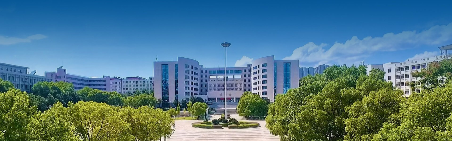 成仿吾等一大批志士仁人在这里诞生